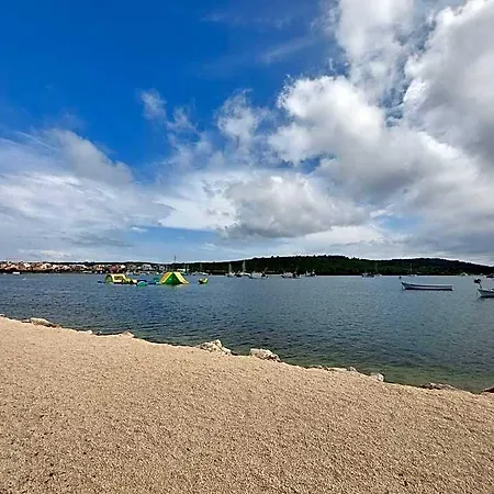 Bora Seaview 3* Медулин