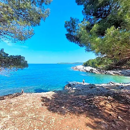Bora Seaview Отель Медулин
