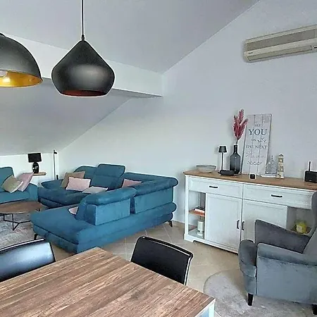 Отель Bora Seaview 3*