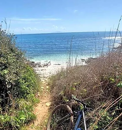 Отель Bora Seaview Медулин