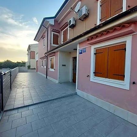 Bora Seaview Отель Медулин